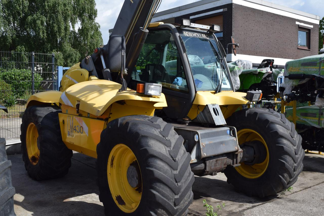 New Holland LM 430 - Manipulador telescópico: foto 1 New Holland LM 430 - Manipulador telescópico: foto 1