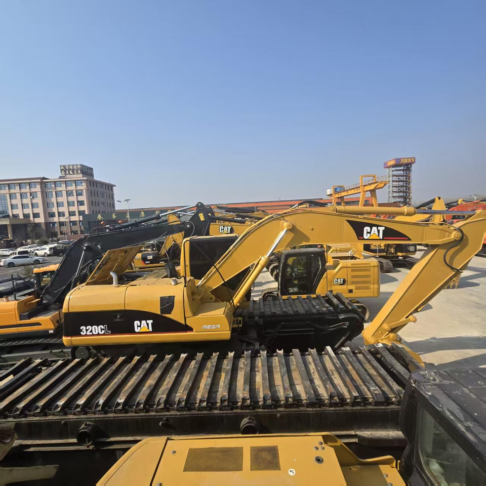 CATERPILLAR 320DL - Excavadora anfibia: foto 4 CATERPILLAR 320DL - Excavadora anfibia: foto 4