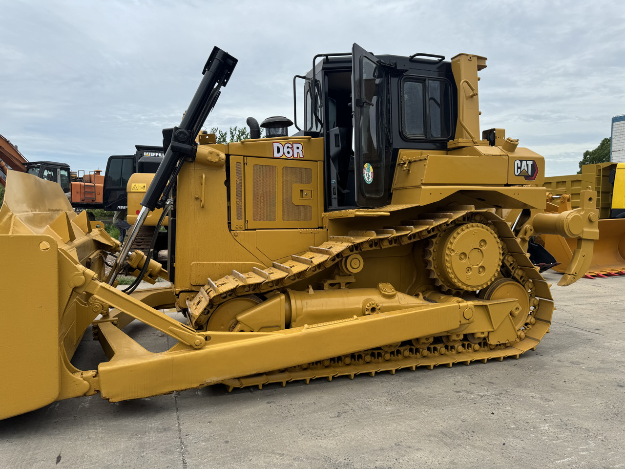 Bulldozer CATERPILLAR D6R: foto 10 Bulldozer CATERPILLAR D6R: foto 10