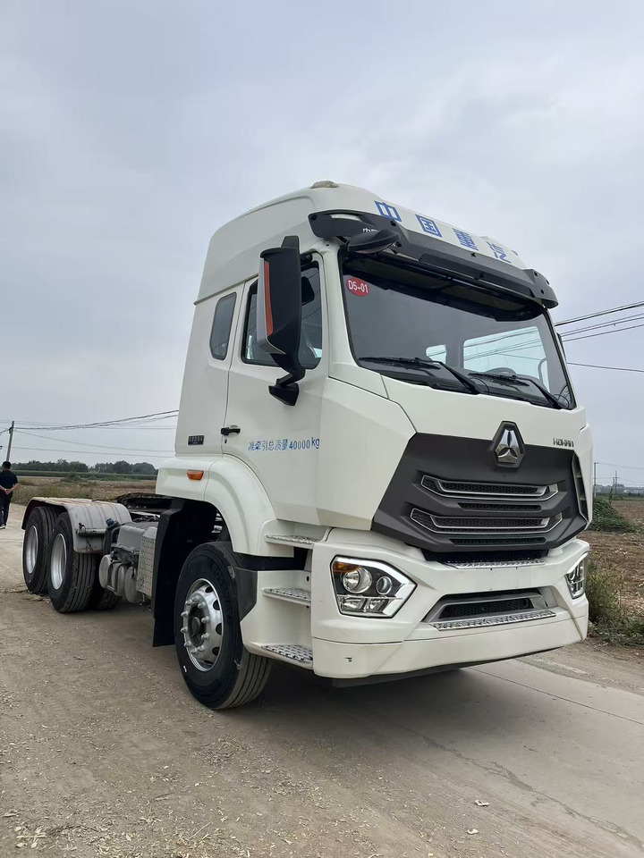 SINOTRUK HOHAN tractor - Cabeza tractora: foto 2 SINOTRUK HOHAN tractor - Cabeza tractora: foto 2