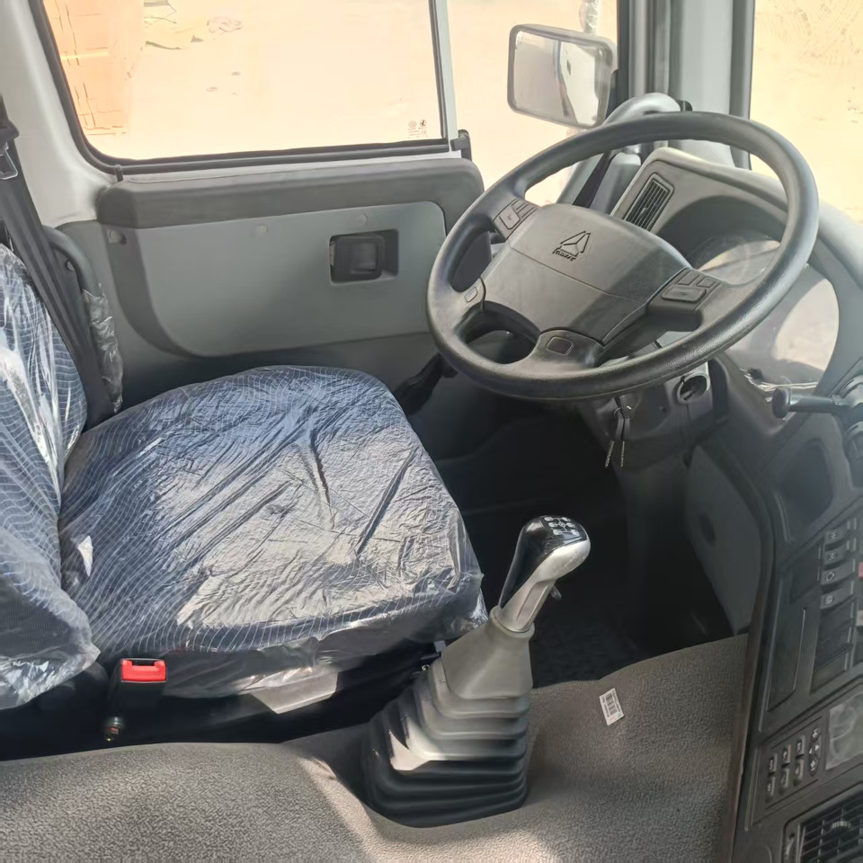 Camión SINOTRUK HOWO: foto 8