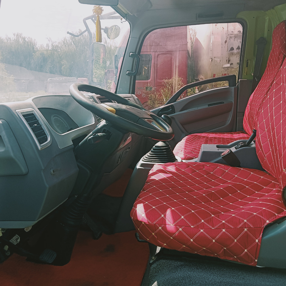 Camión SINOTRUK HOWO: foto 7 Camión SINOTRUK HOWO: foto 7