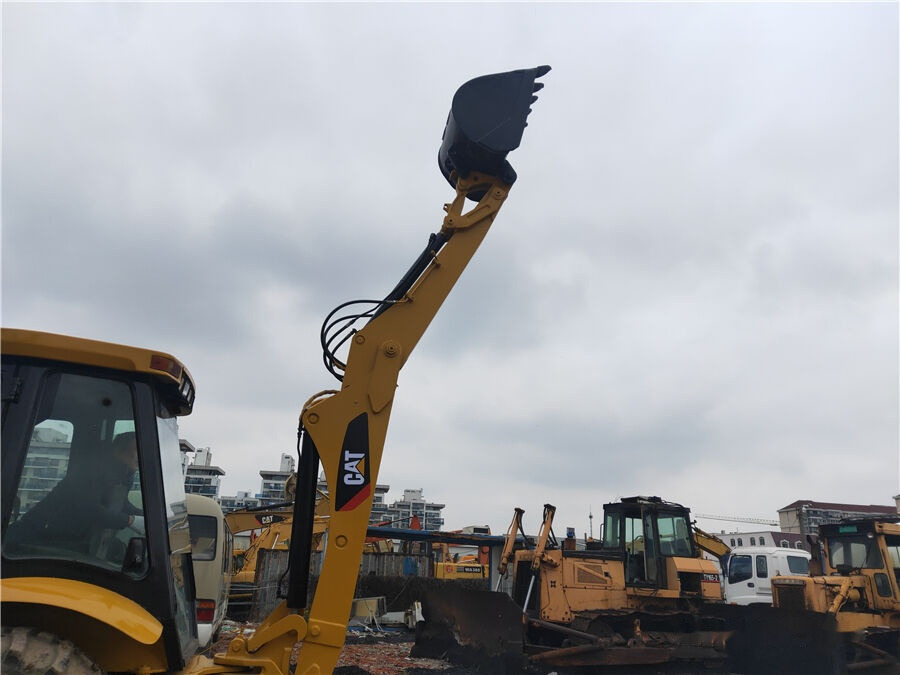 Retroexcavadora Caterpillar 416E: foto 8