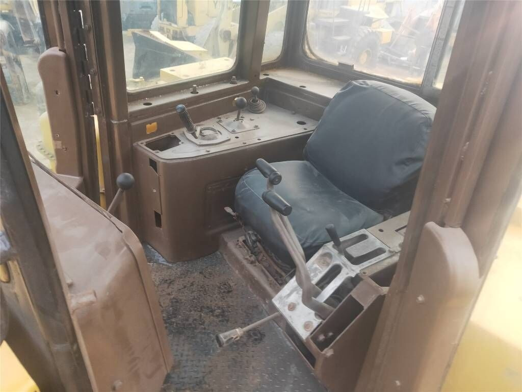 Caterpillar D 9 N - Bulldozer: foto 4 Caterpillar D 9 N - Bulldozer: foto 4