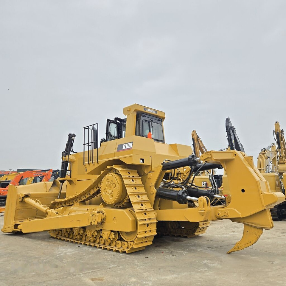 Caterpillar D10R - Bulldozer: foto 1 Caterpillar D10R - Bulldozer: foto 1