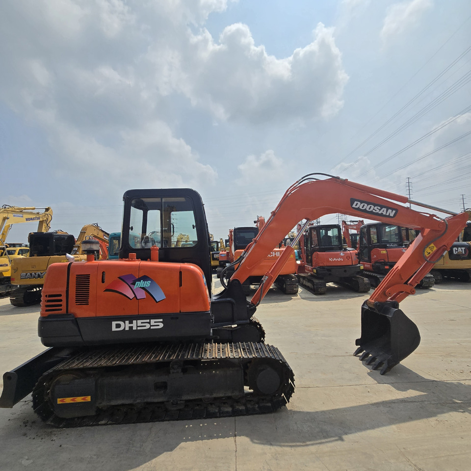 DOOSAN DH55 - Miniexcavadora: foto 3 DOOSAN DH55 - Miniexcavadora: foto 3