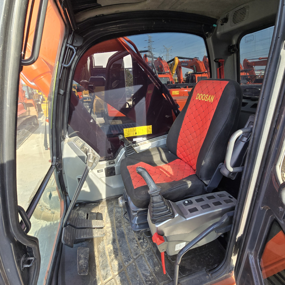 Excavadora de cadenas DOOSAN DX225LCA: foto 10