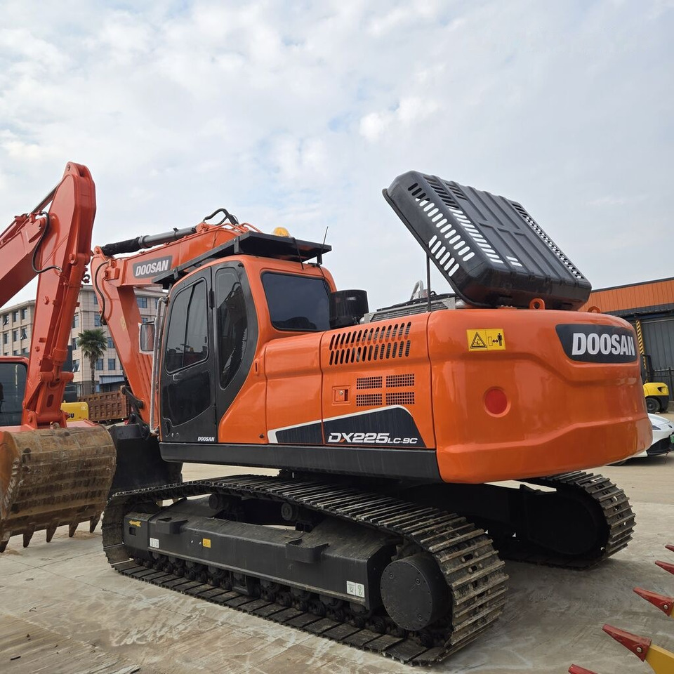 Doosan DX225LC - Excavadora de cadenas: foto 1 Doosan DX225LC - Excavadora de cadenas: foto 1