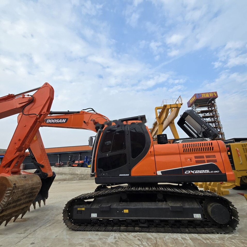 Doosan DX225LC - Excavadora de cadenas: foto 4 Doosan DX225LC - Excavadora de cadenas: foto 4