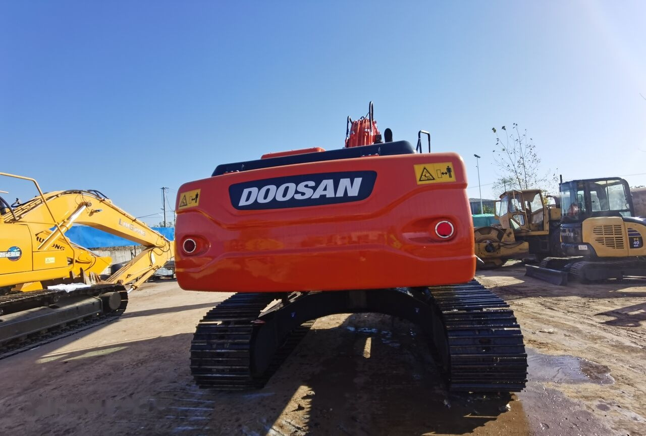 Doosan DX225LC - Excavadora de cadenas: foto 2 Doosan DX225LC - Excavadora de cadenas: foto 2