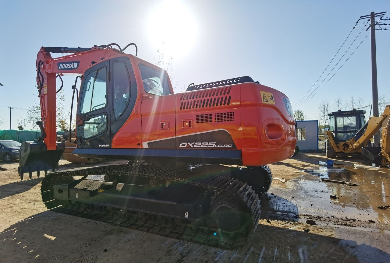 Doosan DX225LC - Excavadora de cadenas: foto 3 Doosan DX225LC - Excavadora de cadenas: foto 3