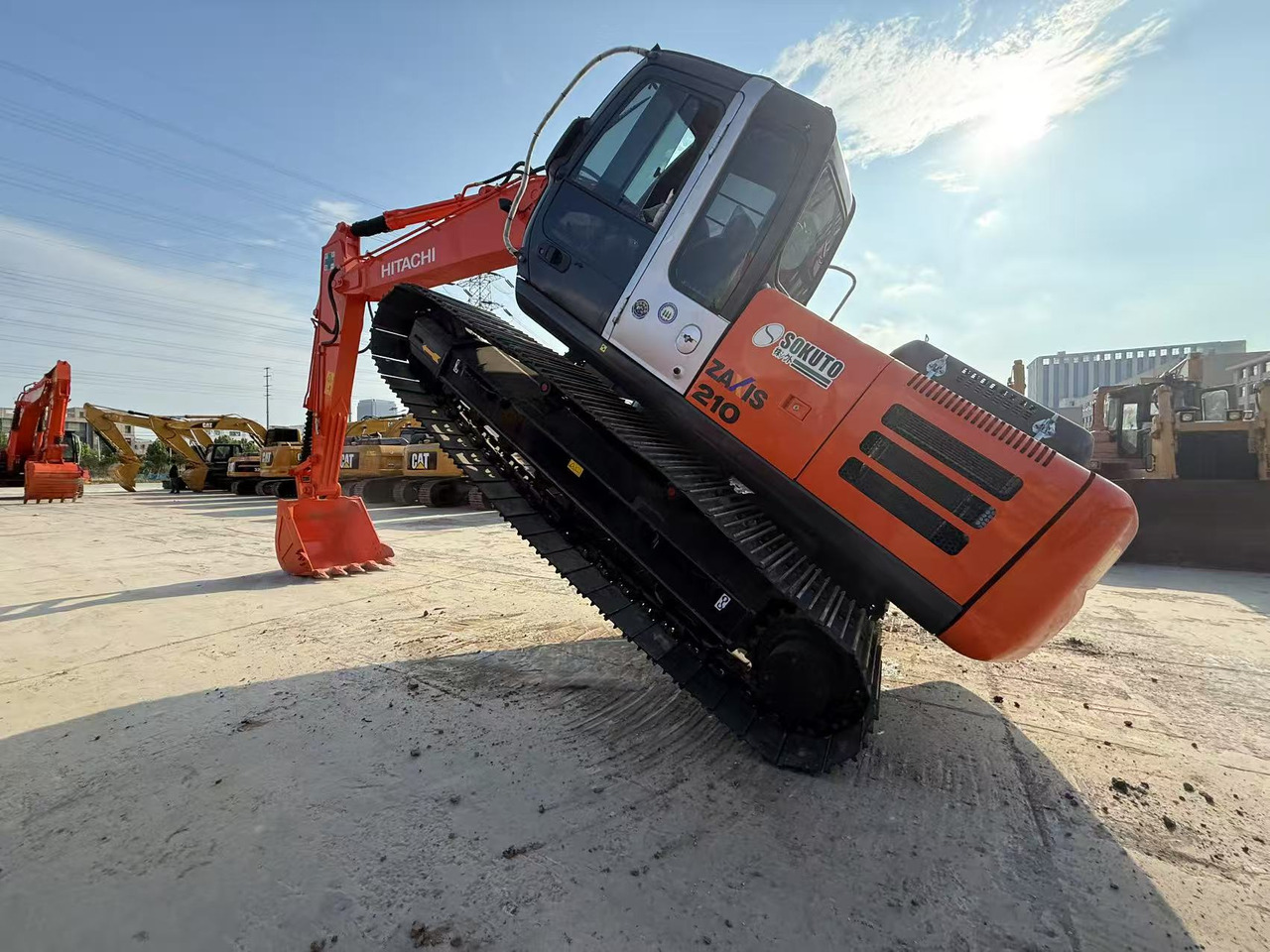 HITACHI ZX210 - Excavadora de cadenas: foto 5 HITACHI ZX210 - Excavadora de cadenas: foto 5