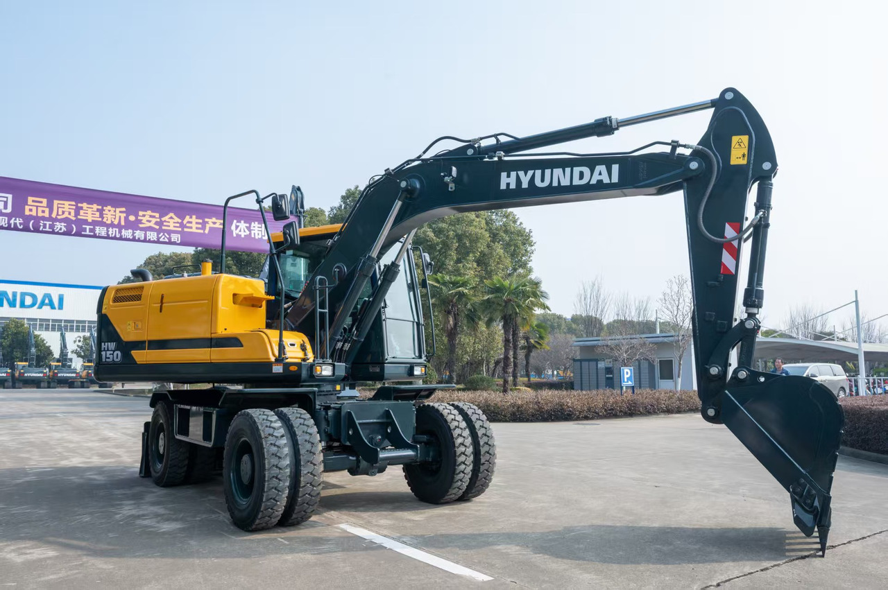 HYUNDAI HW150 - Excavadora de ruedas: foto 2 HYUNDAI HW150 - Excavadora de ruedas: foto 2