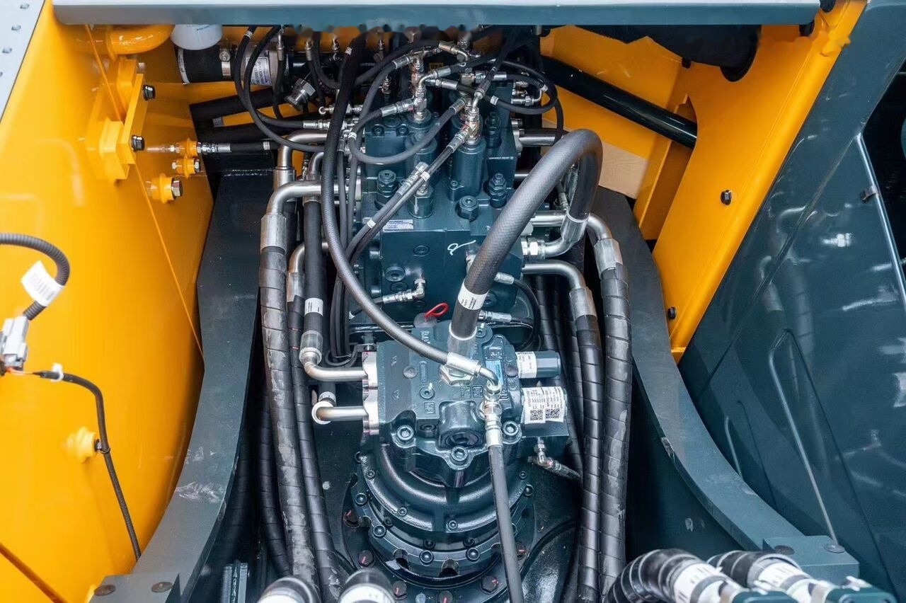 Excavadora de cadenas nuevo Hyundai HX220: foto 8 Excavadora de cadenas nuevo Hyundai HX220: foto 8