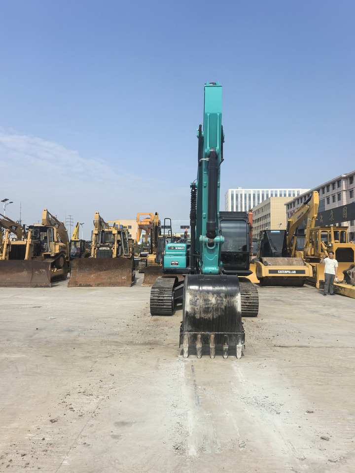 KOBELCO SK200 - Excavadora de cadenas: foto 5 KOBELCO SK200 - Excavadora de cadenas: foto 5