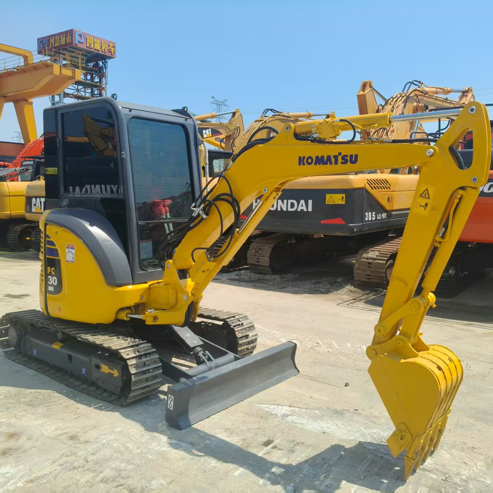 KOMATSU PC30 - Miniexcavadora: foto 1 KOMATSU PC30 - Miniexcavadora: foto 1