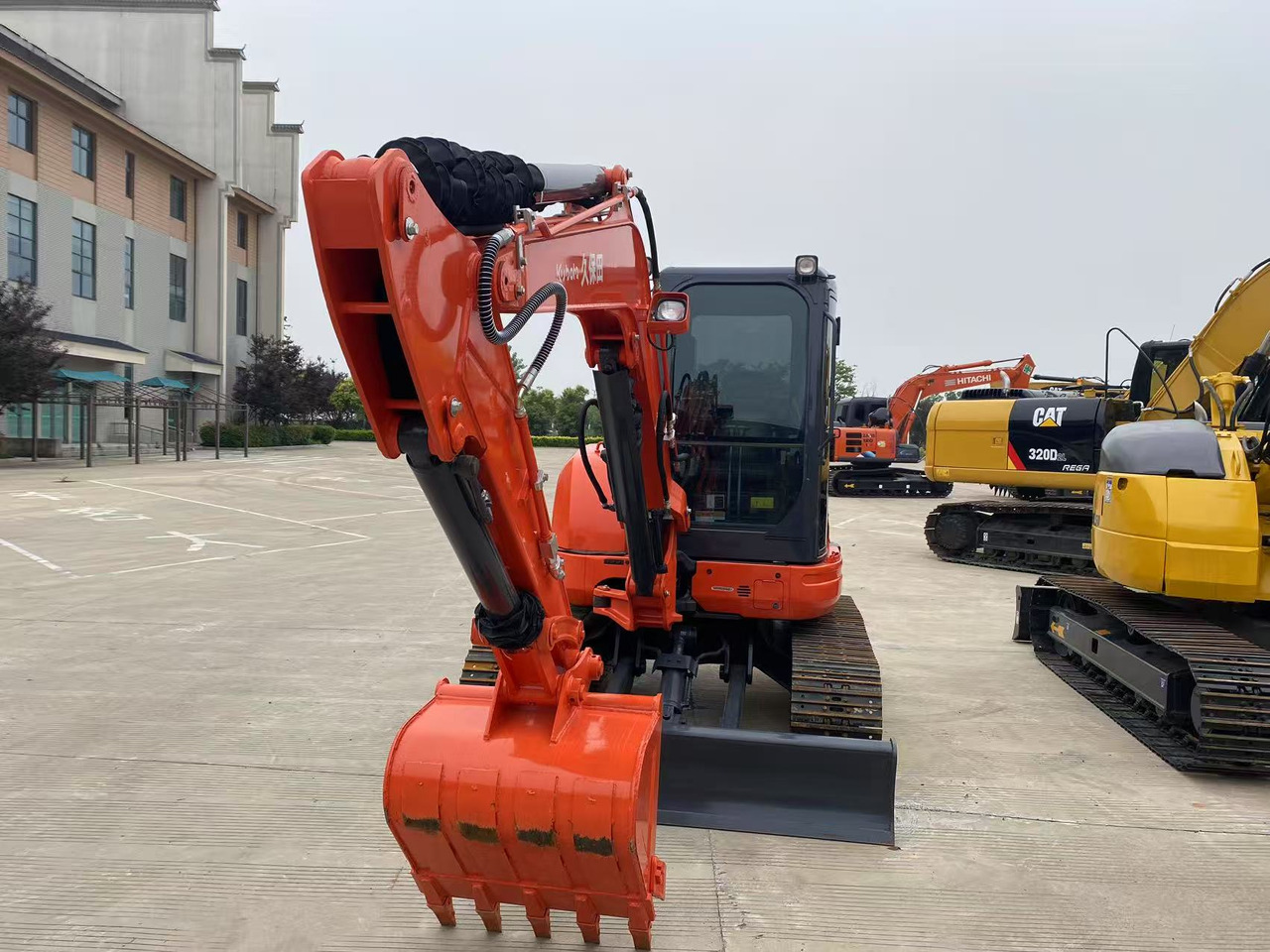 Miniexcavadora KUBOTA U50: foto 6