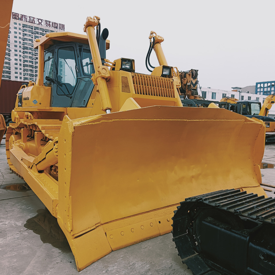 Komatsu D155A-5 - Bulldozer: foto 2 Komatsu D155A-5 - Bulldozer: foto 2