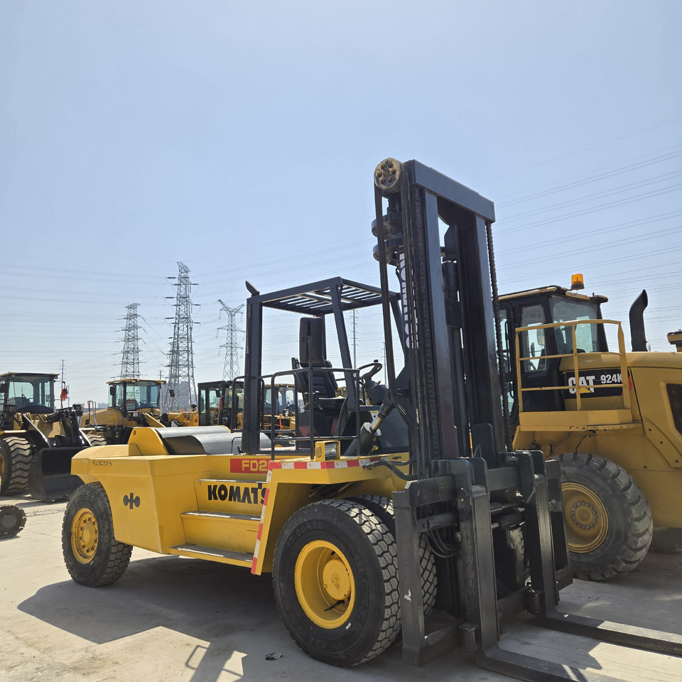 Komatsu FD200 - Carretilla elevadora diésel: foto 4 Komatsu FD200 - Carretilla elevadora diésel: foto 4