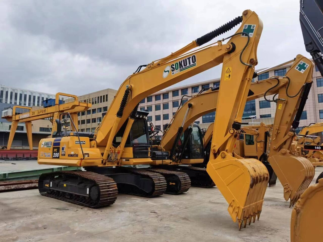 Komatsu PC200-8 - Excavadora de cadenas: foto 3 Komatsu PC200-8 - Excavadora de cadenas: foto 3