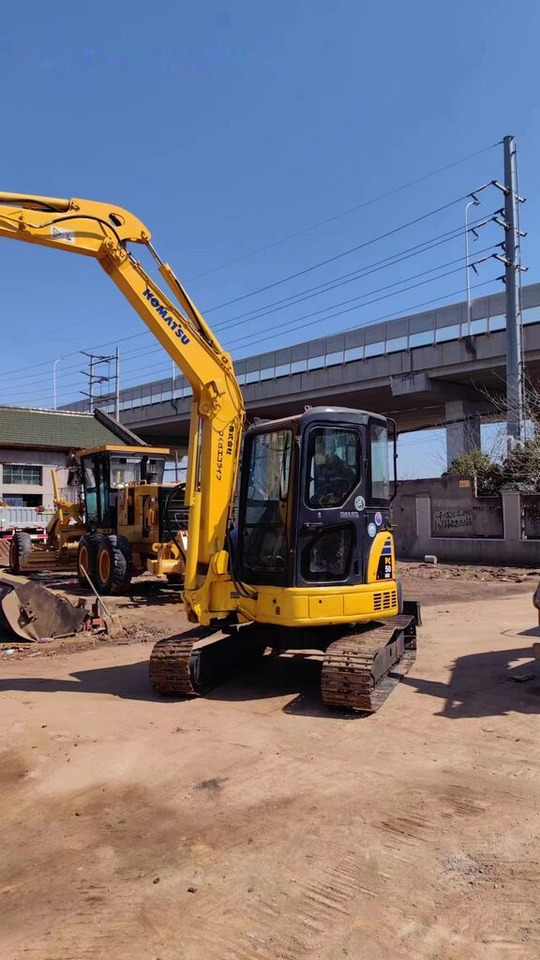 Komatsu PC50MR-2 - Miniexcavadora: foto 4 Komatsu PC50MR-2 - Miniexcavadora: foto 4