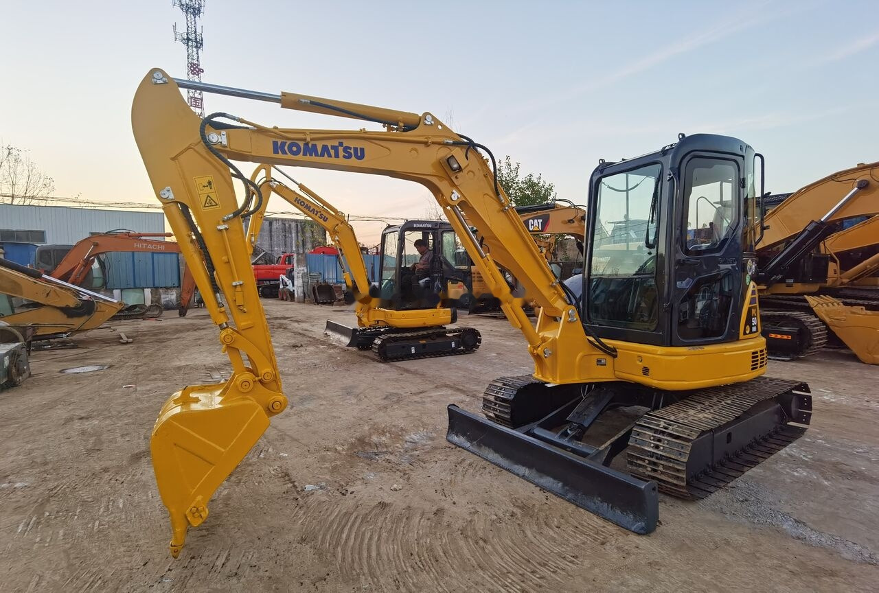 Komatsu PC50MR - Miniexcavadora: foto 1 Komatsu PC50MR - Miniexcavadora: foto 1