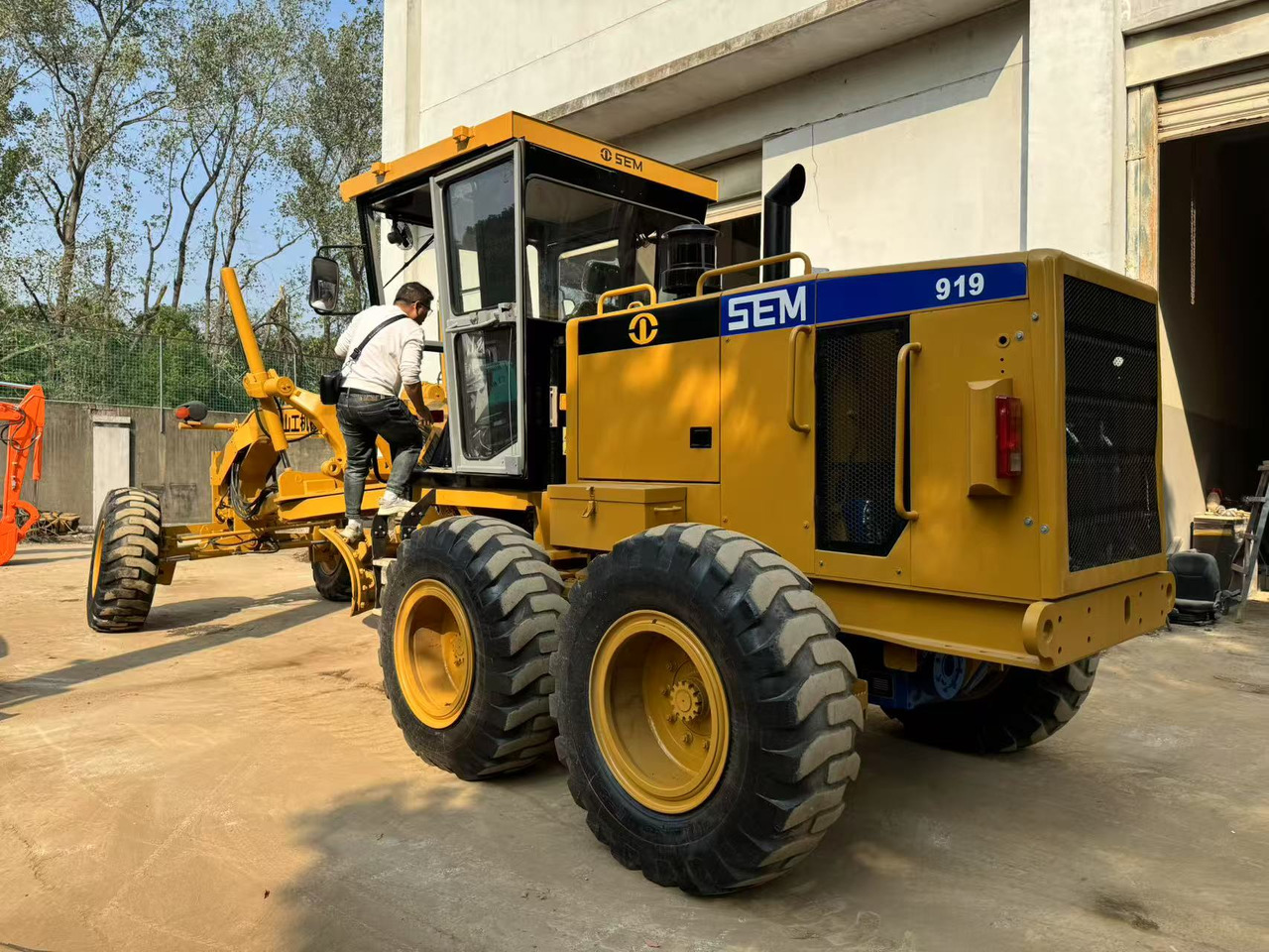 SEM 919 - Grader: foto 1 SEM 919 - Grader: foto 1