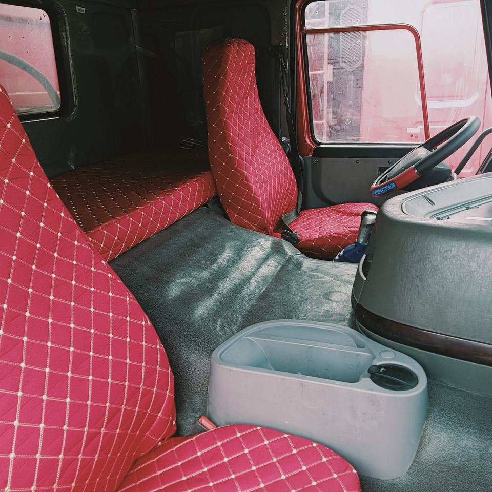 SINOTRUK HOWO - Camión volquete: foto 5 SINOTRUK HOWO - Camión volquete: foto 5