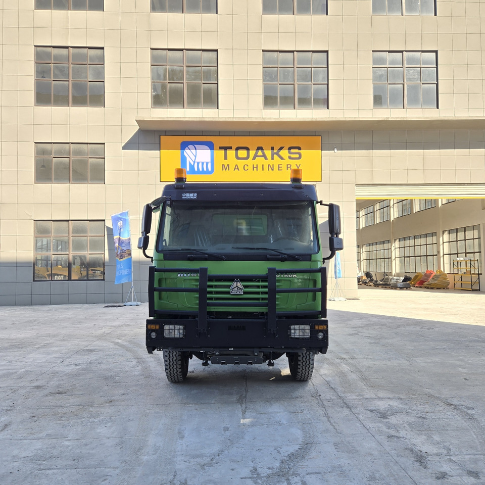 SINOTRUK HOWO - Camión volquete: foto 2 SINOTRUK HOWO - Camión volquete: foto 2