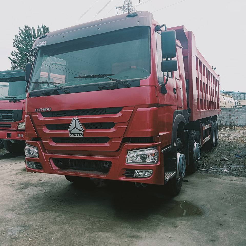 SINOTRUK HOWO - Camión volquete: foto 1 SINOTRUK HOWO - Camión volquete: foto 1
