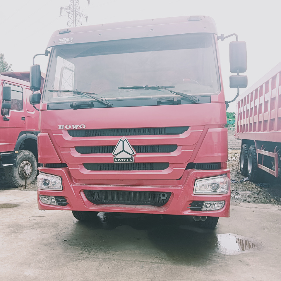 SINOTRUK HOWO - Camión volquete: foto 2 SINOTRUK HOWO - Camión volquete: foto 2