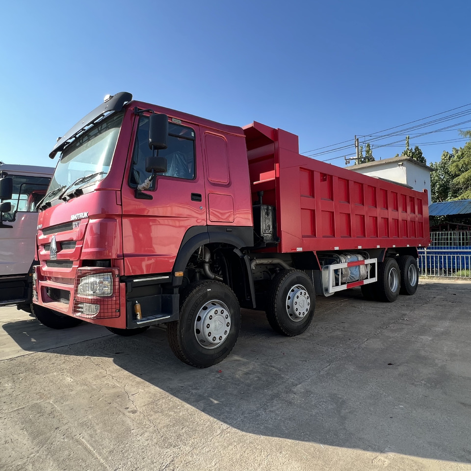 SINOTRUK HOWO - Camión volquete: foto 4 SINOTRUK HOWO - Camión volquete: foto 4