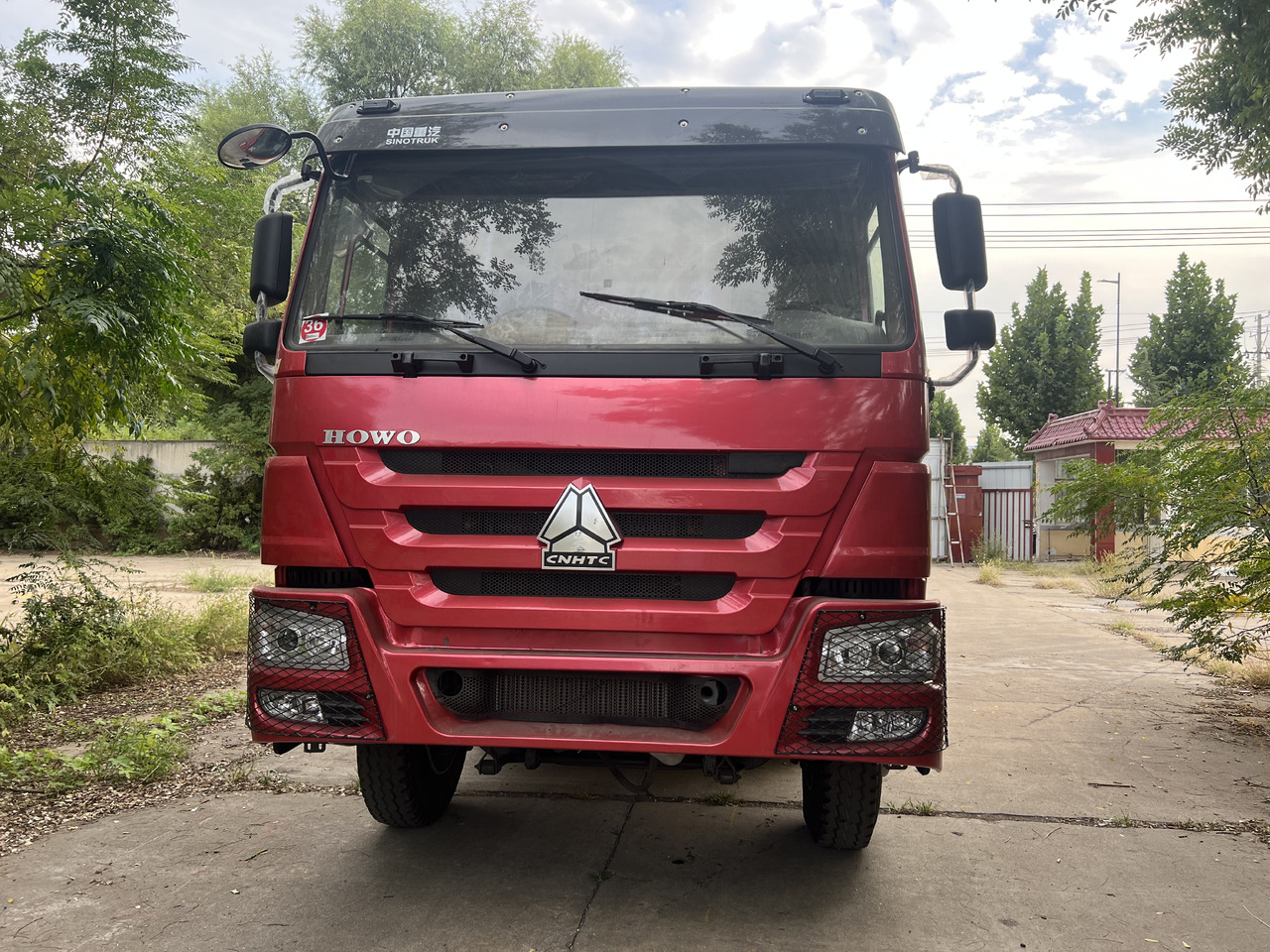 SINOTRUK Howo - Camión volquete: foto 4 SINOTRUK Howo - Camión volquete: foto 4