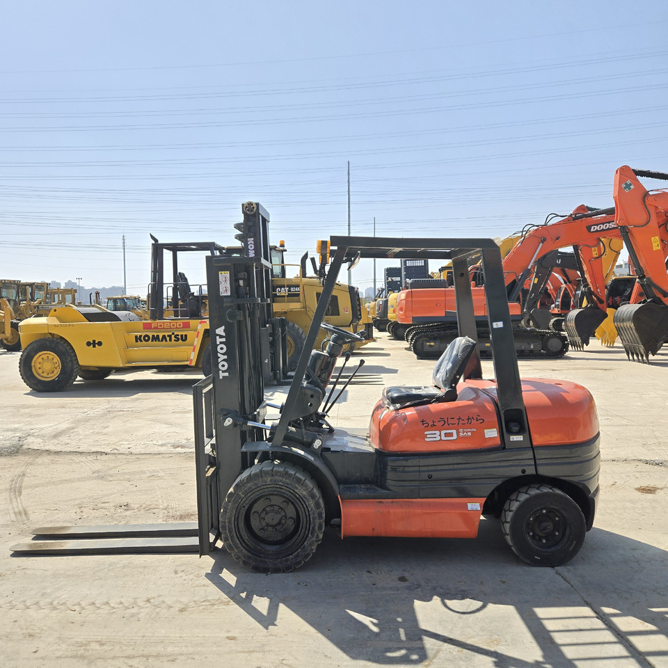 Toyota FD30 - Carretilla elevadora diésel: foto 4 Toyota FD30 - Carretilla elevadora diésel: foto 4