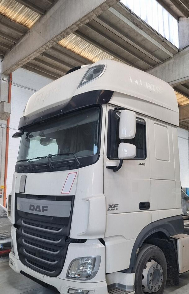 DAF XF 440 Euro 6 - Full Pneumatico - 2015 - Camión portacontenedore/ Intercambiable: foto 3 DAF XF 440 Euro 6 - Full Pneumatico - 2015 - Camión portacontenedore/ Intercambiable: foto 3