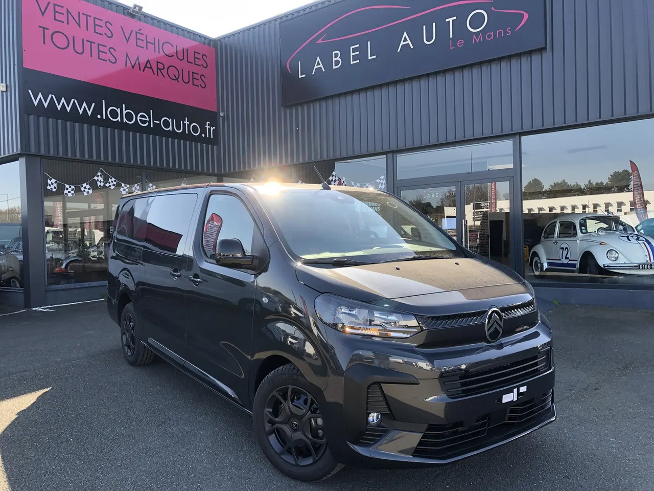 Citroen Jumpy XL 2.0 BLUEHDI 180CH S&S CABINE APPROFONDIE FIXE EAT8 - Furgoneta combi: foto 1 Citroen Jumpy XL 2.0 BLUEHDI 180CH S&S CABINE APPROFONDIE FIXE EAT8 - Furgoneta combi: foto 1