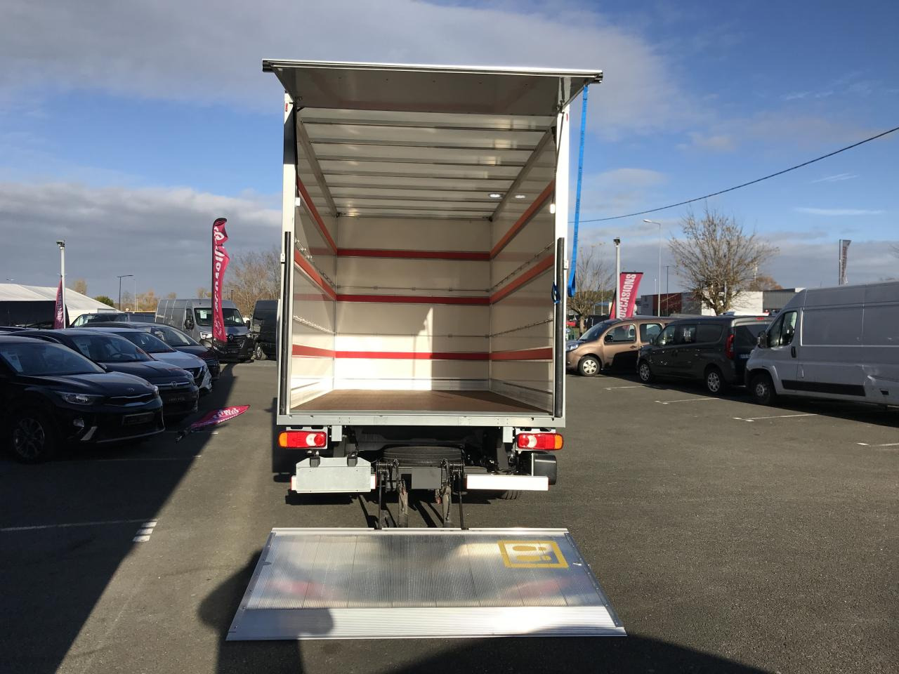 Furgoneta caja cerrada FIAT DUCATO 3T5 CAISSE + HAYON 2.3 MJT 140CH PRO LOUNGE: foto 10