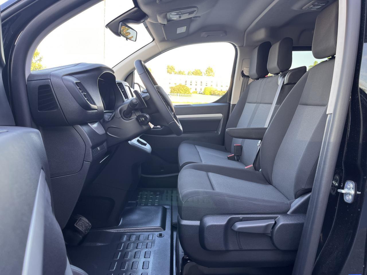 FIAT Scudo XL 2.0 BlueHDi - 180 S&S - BVA Cabine Approfondie 6 PLACES - Furgoneta combi: foto 5 FIAT Scudo XL 2.0 BlueHDi - 180 S&S - BVA Cabine Approfondie 6 PLACES - Furgoneta combi: foto 5