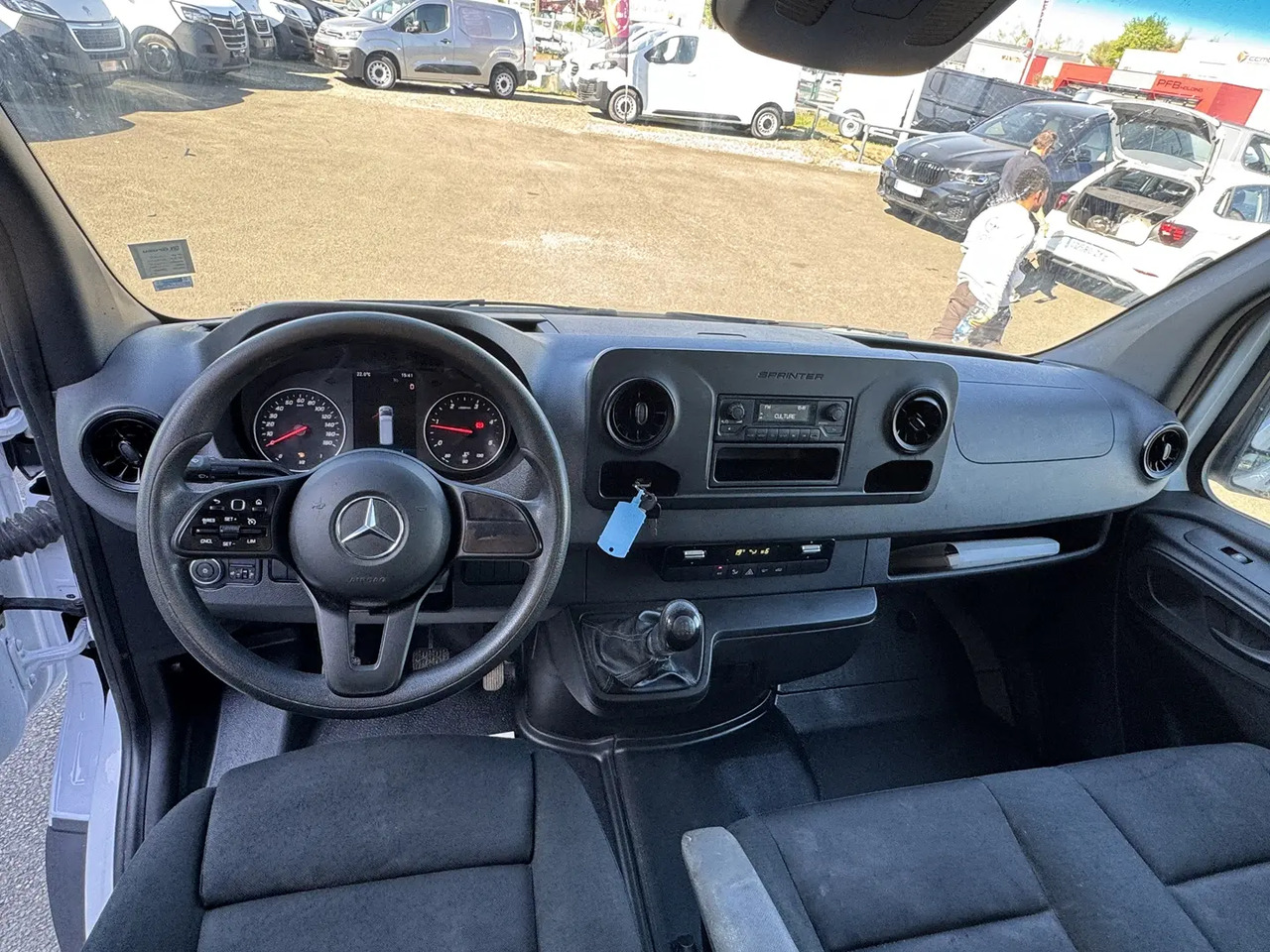 Mercedes Sprinter 515 CDI 37 3T5 PROPULSION - Furgoneta basculante: foto 4 Mercedes Sprinter 515 CDI 37 3T5 PROPULSION - Furgoneta basculante: foto 4