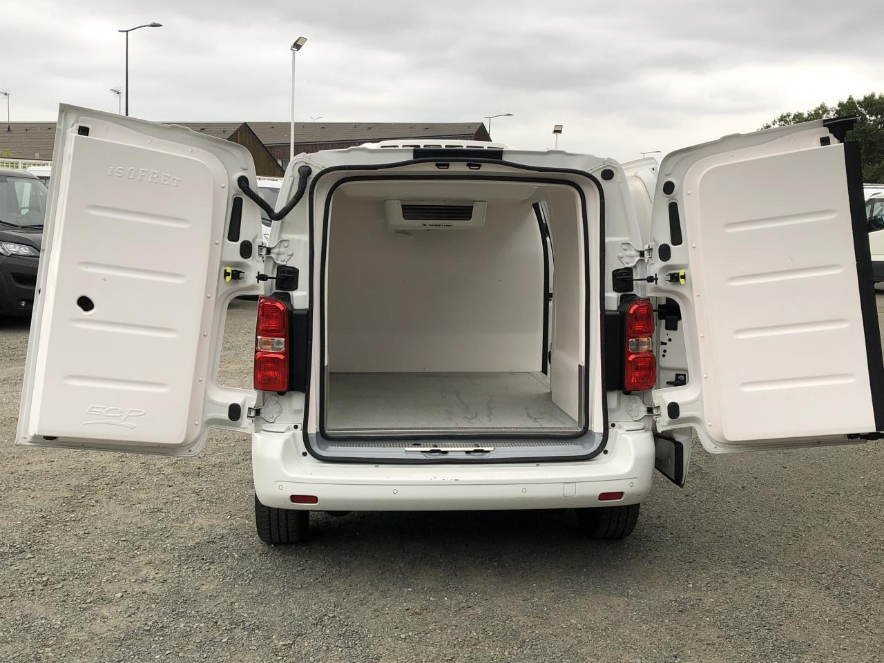 OPEL VIVARO 2.0 D 145CH FRIGORIFIQUE POSITIF THERMOKING - Furgoneta frigorifica: foto 4 OPEL VIVARO 2.0 D 145CH FRIGORIFIQUE POSITIF THERMOKING - Furgoneta frigorifica: foto 4