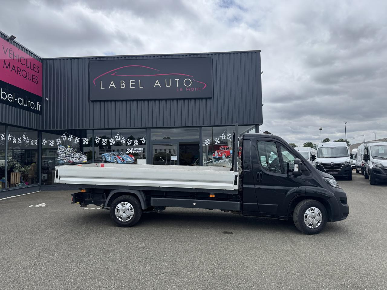 PEUGEOT BOXER 3T5 PLATEAU 4M20 2.2 HDI 140 CH PREMIUM - Furgoneta caja abierta: foto 1 PEUGEOT BOXER 3T5 PLATEAU 4M20 2.2 HDI 140 CH PREMIUM - Furgoneta caja abierta: foto 1