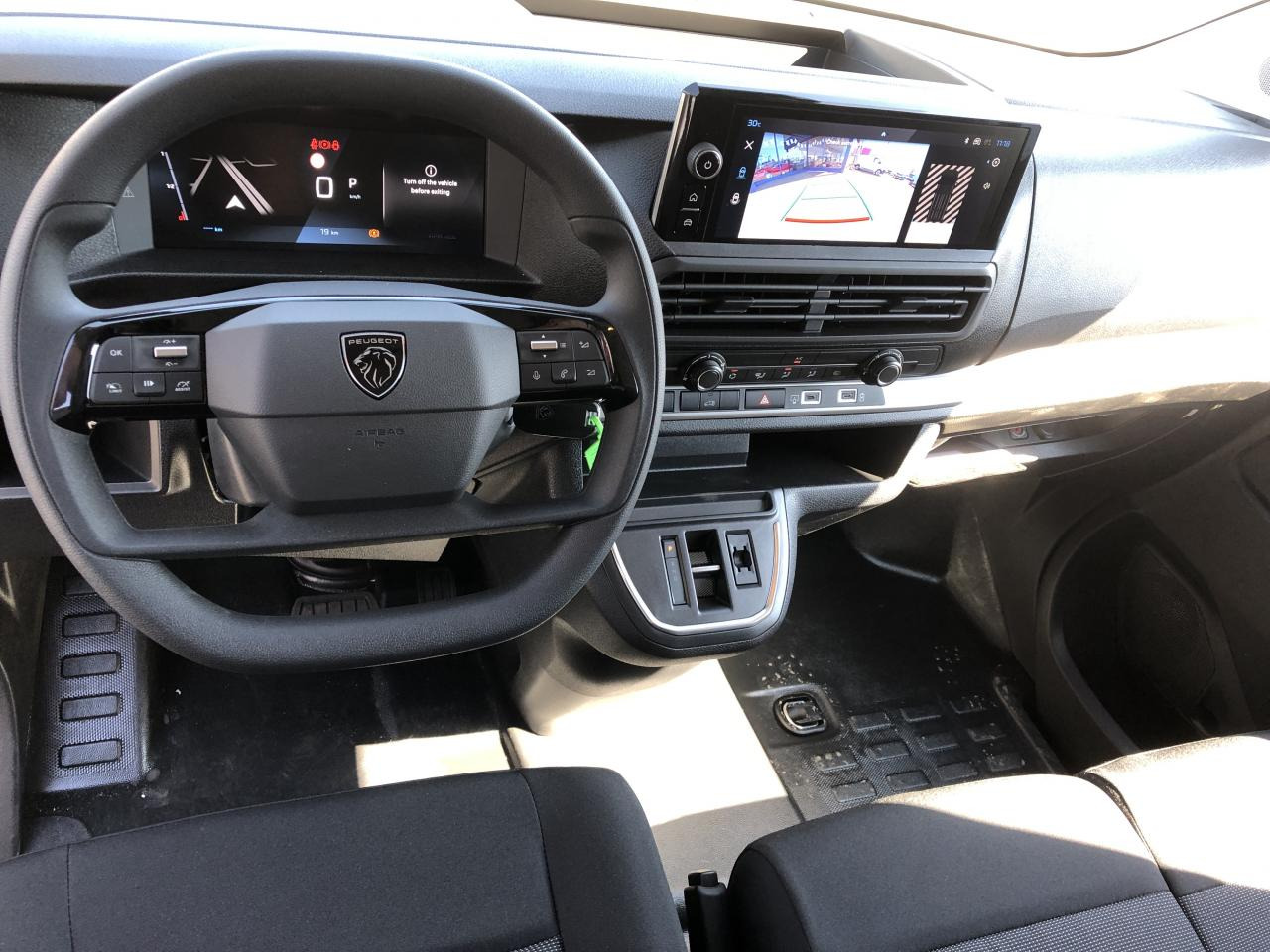 PEUGEOT Expert M 2.0 BlueHDi - 180 S&S - BV EAT8 III FOURGON Fourgon PHASE 2 - Furgón: foto 4 PEUGEOT Expert M 2.0 BlueHDi - 180 S&S - BV EAT8 III FOURGON Fourgon PHASE 2 - Furgón: foto 4