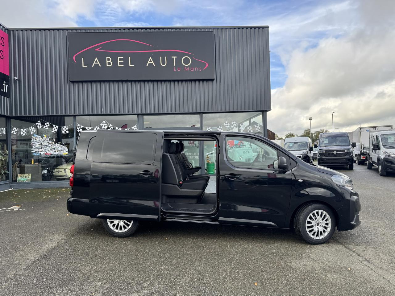 PEUGEOT Expert XL 2.0 BlueHDi - 180 S&S - BV EAT8 III CABINE APPROFONDIE Fourgon Cabine approfondie Fix - Furgón: foto 4 PEUGEOT Expert XL 2.0 BlueHDi - 180 S&S - BV EAT8 III CABINE APPROFONDIE Fourgon Cabine approfondie Fix - Furgón: foto 4