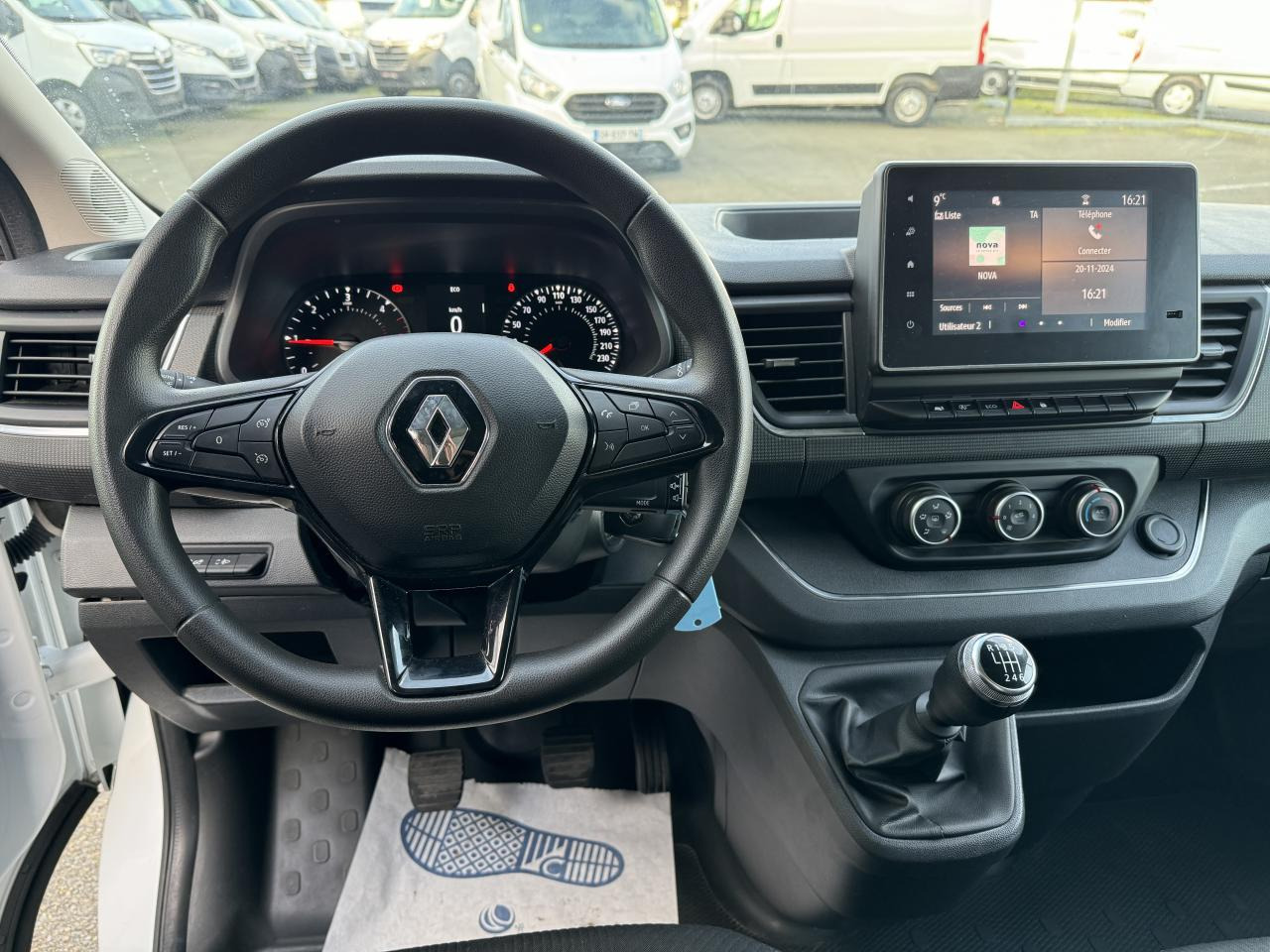 RENAULT TRAFIC L2H1 2.0 DCI 130CH GRAND CONFORT - Furgón: foto 4 RENAULT TRAFIC L2H1 2.0 DCI 130CH GRAND CONFORT - Furgón: foto 4