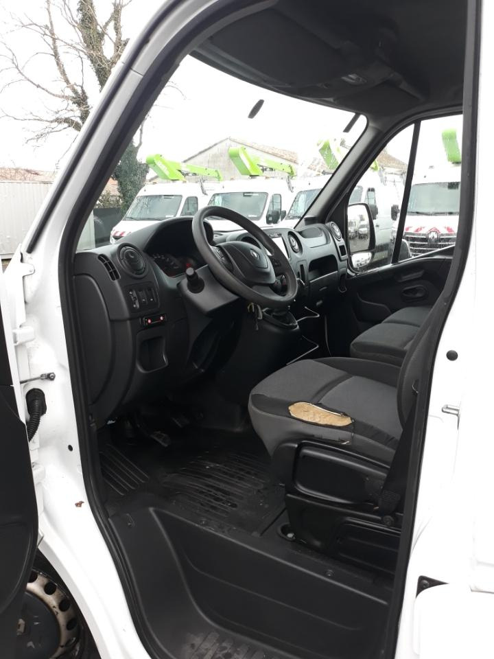 Renault Master 145.35 FG Tronqué L2H2 Nacelle Pack éco - Camión con plataforma elevadora: foto 3 Renault Master 145.35 FG Tronqué L2H2 Nacelle Pack éco - Camión con plataforma elevadora: foto 3