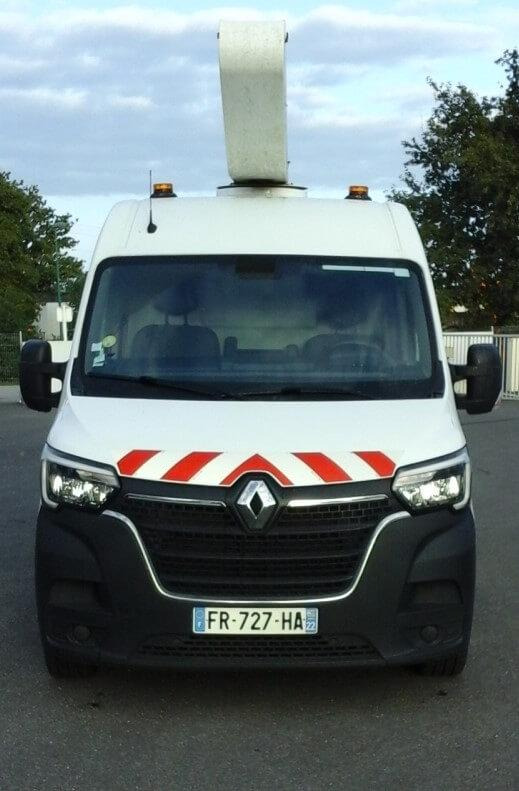 Renault Master 145.35 FG Tronqué L2H2 Nacelle Pack éco - Camión con plataforma elevadora: foto 1 Renault Master 145.35 FG Tronqué L2H2 Nacelle Pack éco - Camión con plataforma elevadora: foto 1