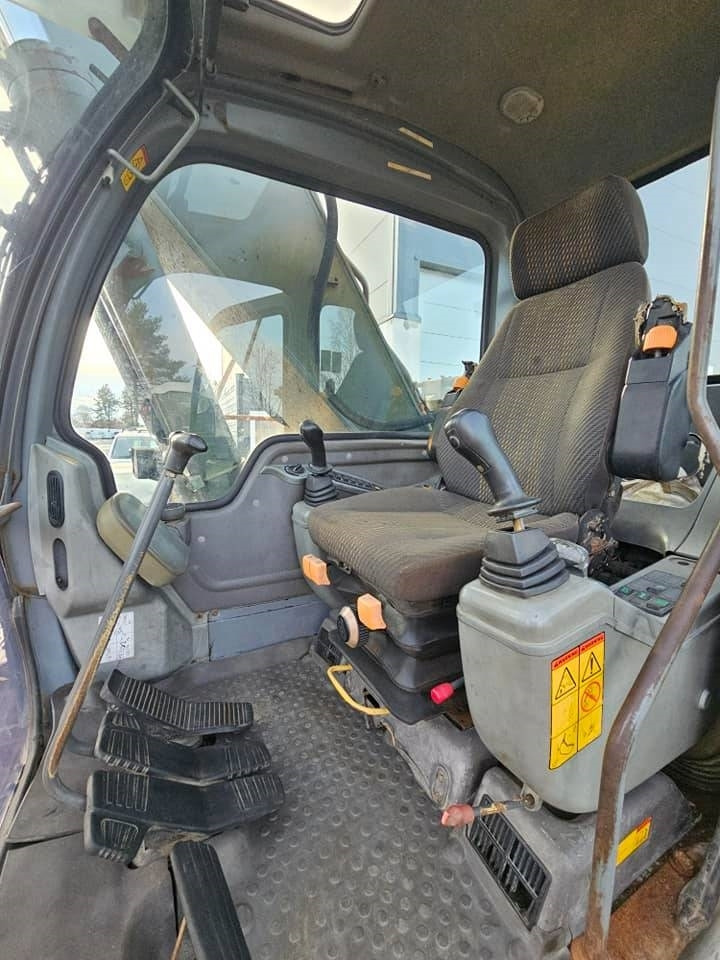 Excavadora de cadenas Volvo EC 240 LC: foto 30