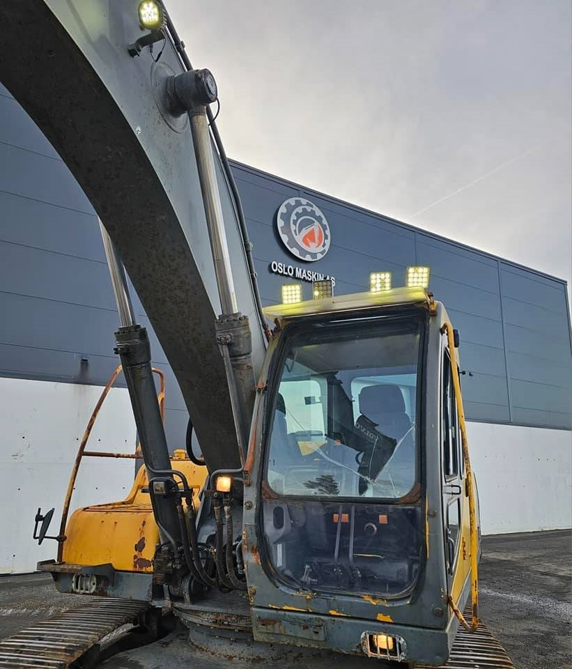 Excavadora de cadenas Volvo EC 240 LC: foto 25