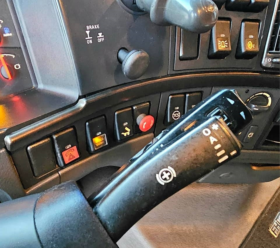 Camión volquete Volvo FH 16 700: foto 39 Camión volquete Volvo FH 16 700: foto 39