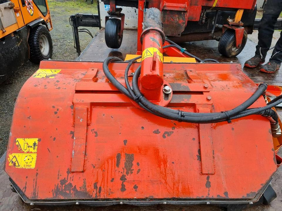 Dücker MK10 Mulchkopf Mähausleger Böschungsmulcher Böschungsmäher - Desbrozadora de martillos/ Trituradora: foto 1 Dücker MK10 Mulchkopf Mähausleger Böschungsmulcher Böschungsmäher - Desbrozadora de martillos/ Trituradora: foto 1